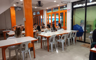 Aliah Cooking Service inside