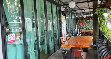 Kebabs Kurries Indian Restaurant Bar Sukhumvit inside