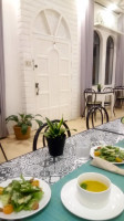 Sea Green Cafe Boutique Rooms inside